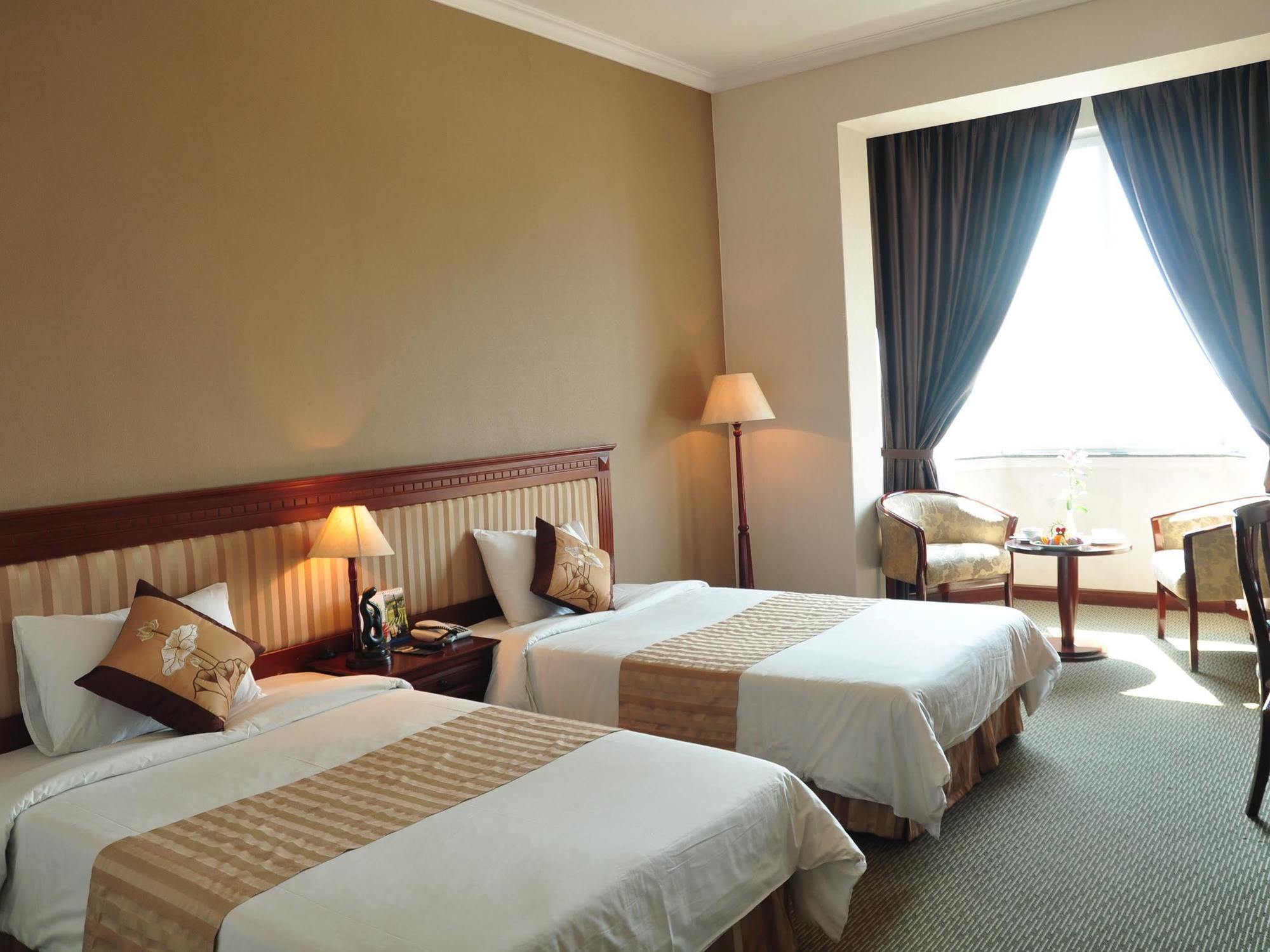 Aloha Halong Hotel Hạ Long-öböl Kültér fotó